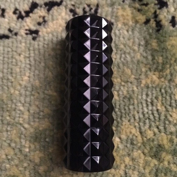 Kat Von D Studded Kiss Lipstick in NaYEON - Picture 3 of 4